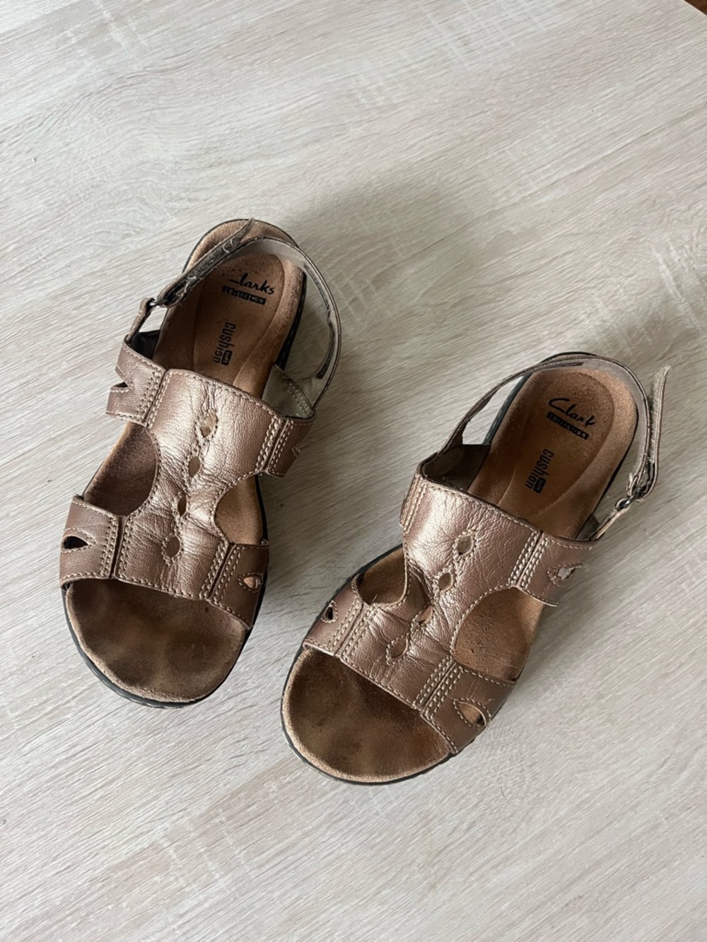 Clarks Women’s Metallic Bronze Comfort Sandals